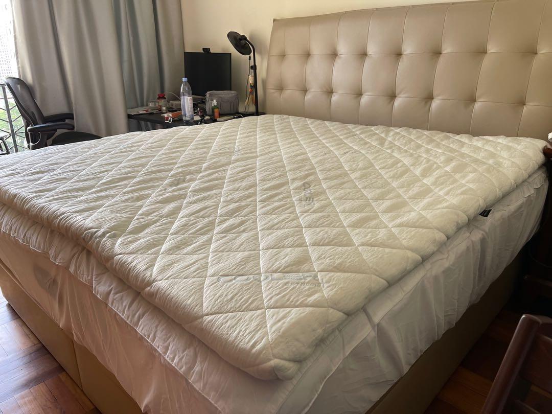 King Koil king size bed topper, Furniture & Home Living, Furniture, Bed