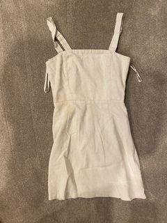 Lien beige dress