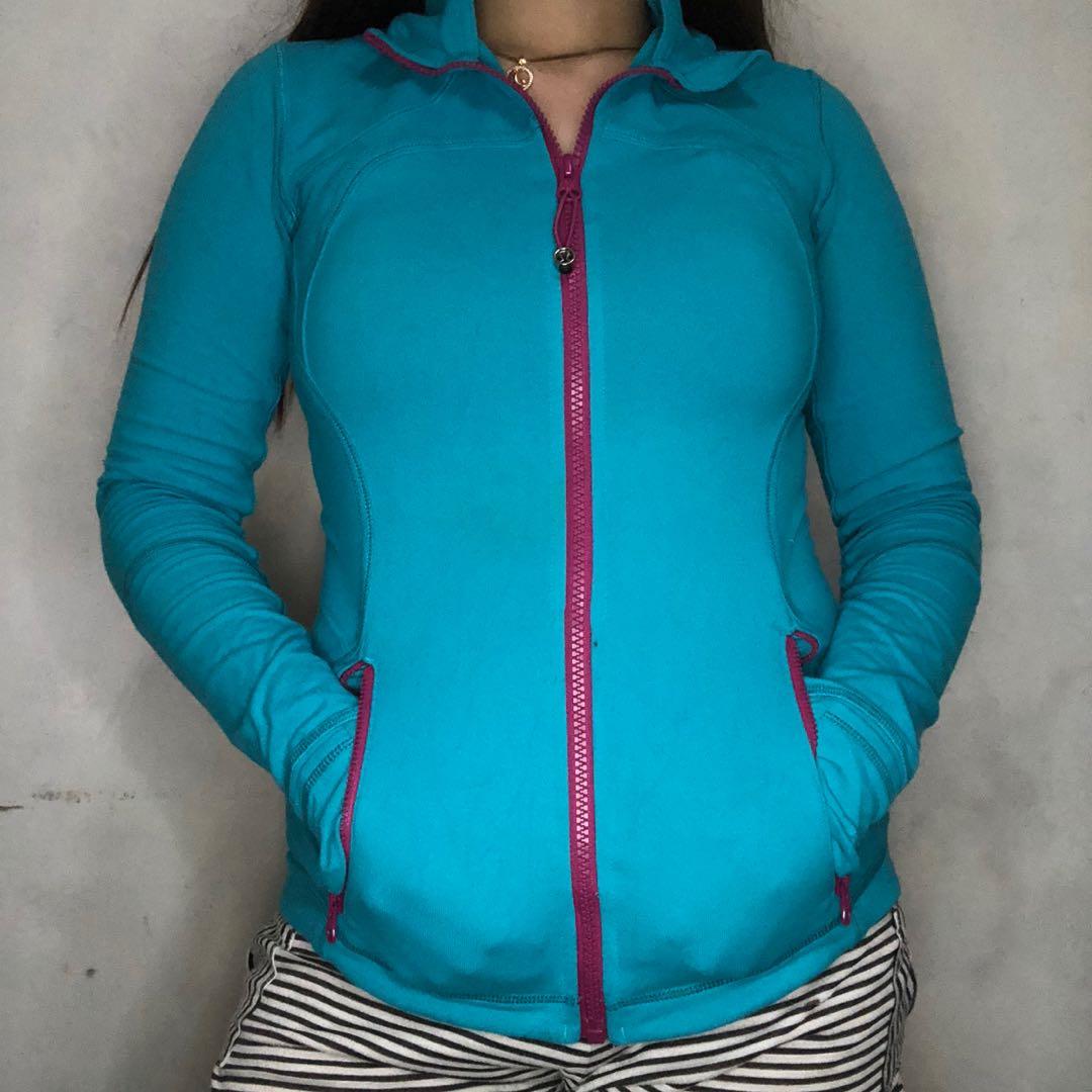 LULULEMON ACTIVEWEAR JACKET (Category: Coats, Jackets and Outerwear) located in San Juan City. Submitted by _thrifter (Listing ID 1070686877, Image 1). Description: EXCELLENT CONDITION NO ISSUE FIT SMALL-MEDIUM.