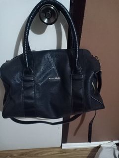 (Category: ) located in . Submitted by lapreloved28 (Listing ID 1070636260, Image 1). Description: .