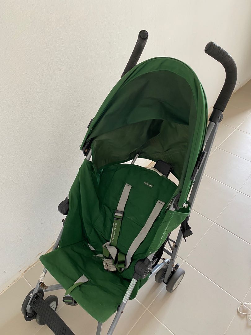 McClaren stroller (good for travelling or to the zoo, universal studios