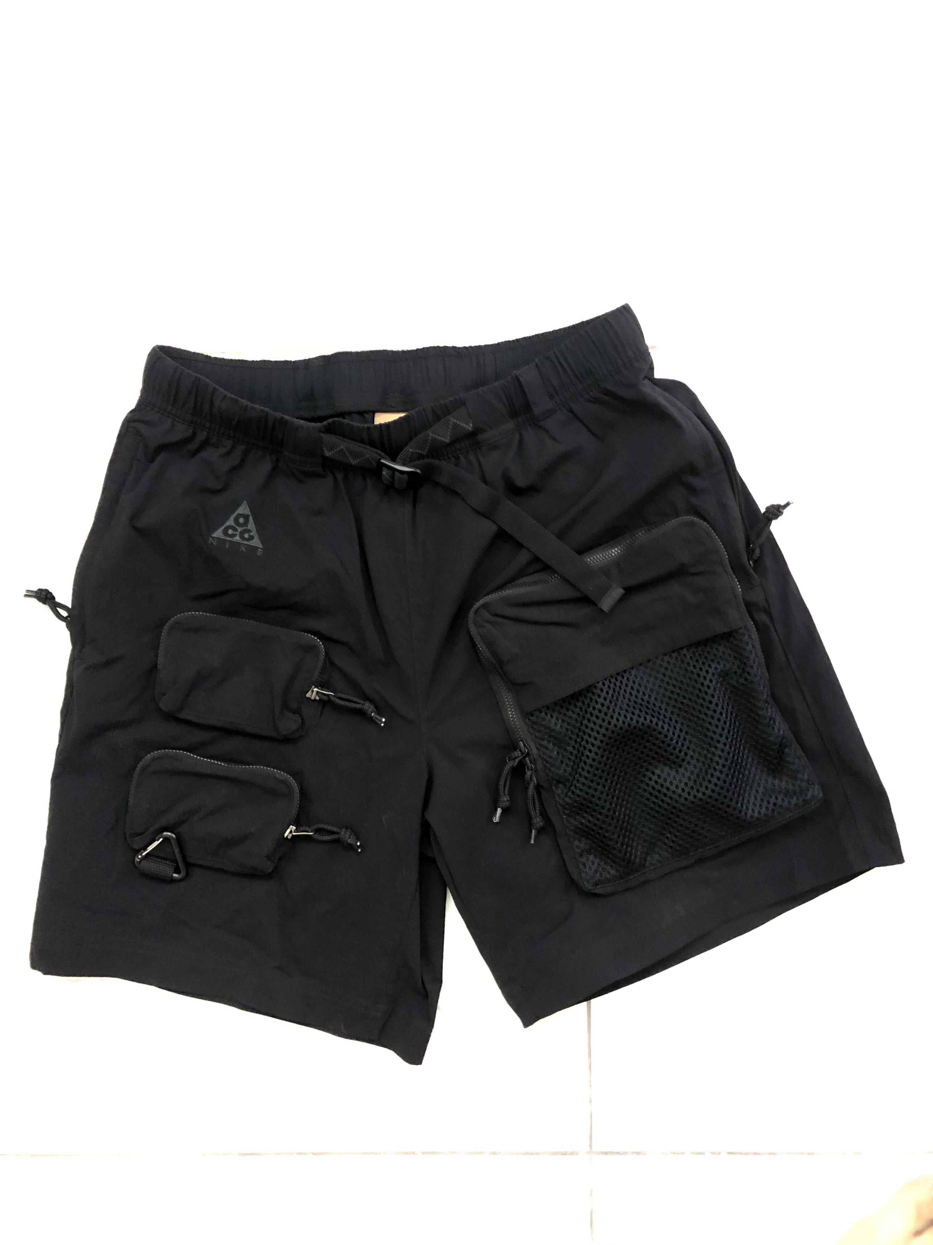 Nike shorts best sale with pockets