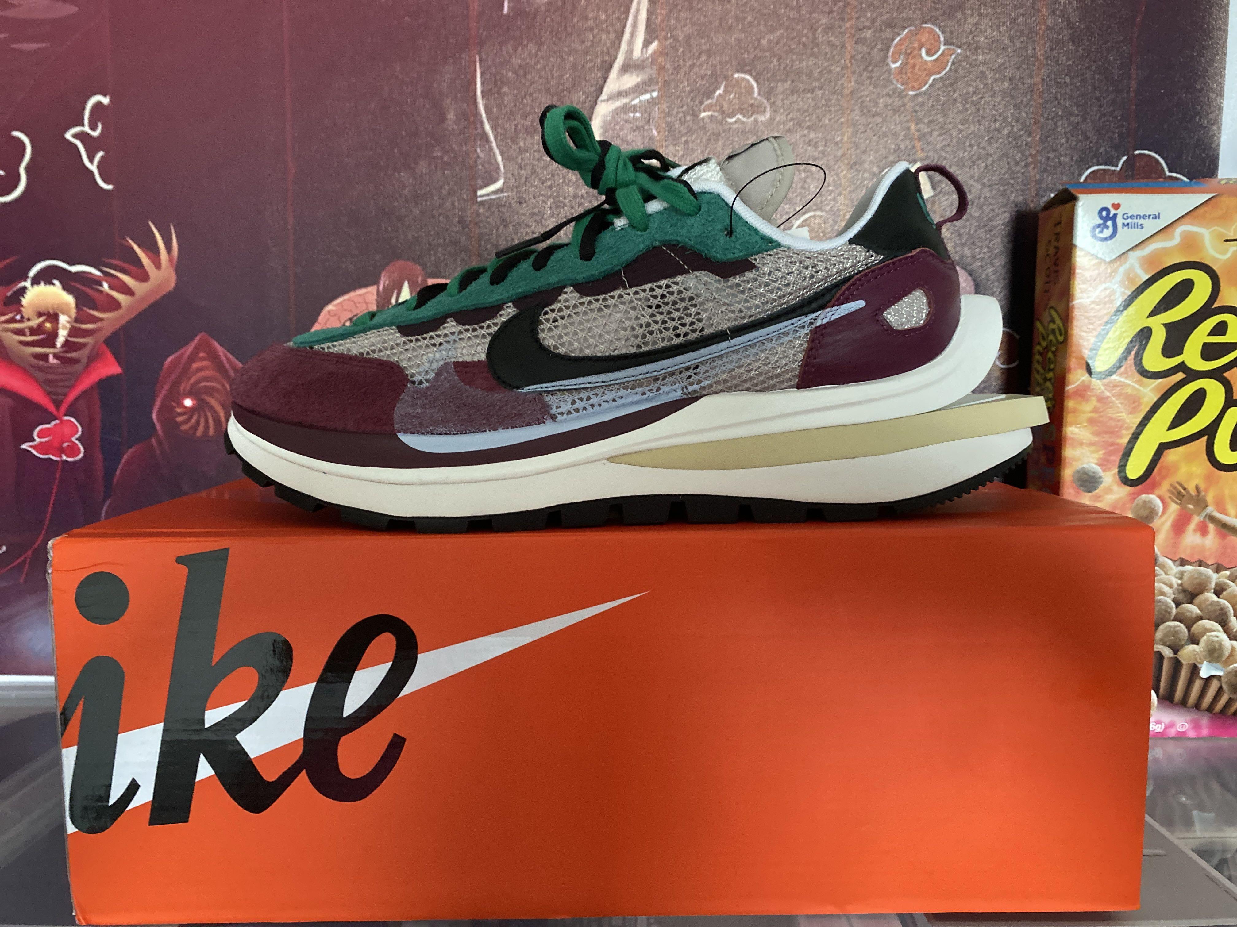 nike sacai villain red