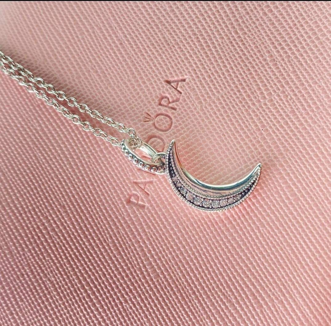 ❤️Pandora crescent moon necklace, Women 