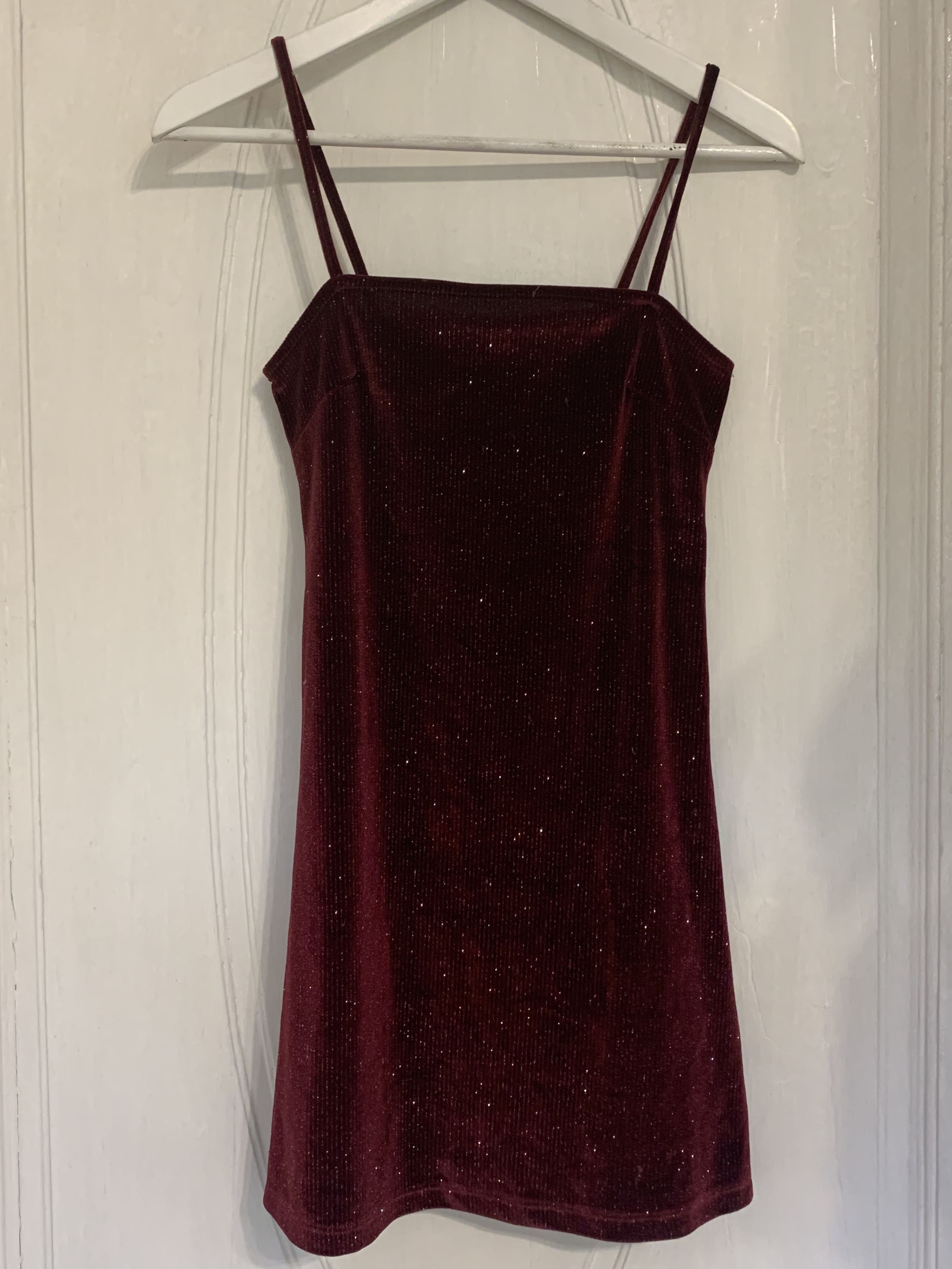 Pull and bear velvet dress discount