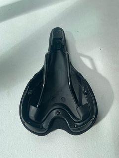 Saddle (Brand new)