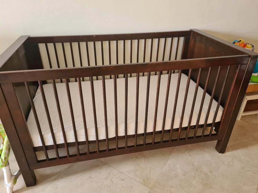 teak crib