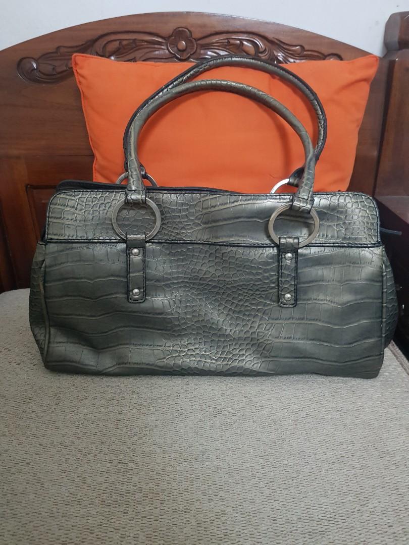 Tas Guess Vintage original, Fesyen 