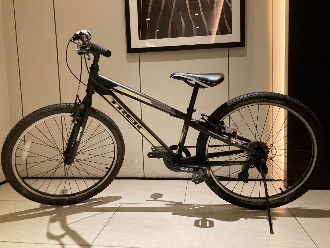 Trek mt 200 bike hotsell