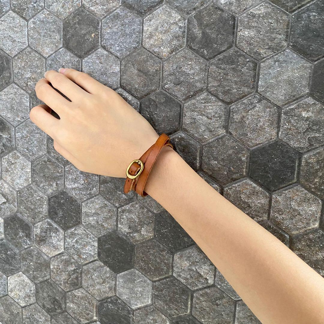 100% Authentic Fossil Leather Bracelet (Brown), Women's Fashion, Jewelry &  Organisers, Bracelets on Carousell