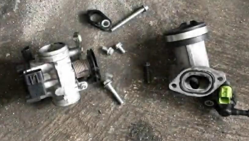 Aerox Nvx Y15zr Body Throttle And Fuel Injector Service Cleaning And Check Any Choke At Fuel Injector Motorcycles Motorcycle Accessories On Carousell Aerox Nvx Y15zr Body Throttle And Fuel Injector Service Cleaning And Check Any Choke At Fuel Injector Motorcycles Motorcycle Accessories On Carousell