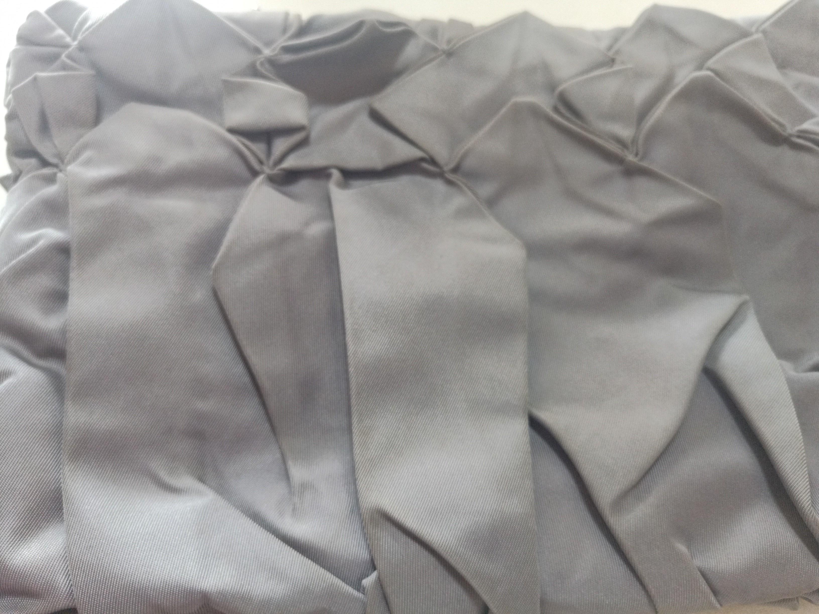 Authentic Prada Medium Clutch Bag (Category: Bags & Wallets) located in Singapore. Submitted by tristenic (Listing ID 1070724929, Image 3). Description: comes with dust bag sincere buyer only. No low baller please..