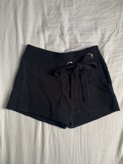 (Category: ) located in . Submitted by claires.secondhand (Listing ID 1070859740, Image 1). Description: .