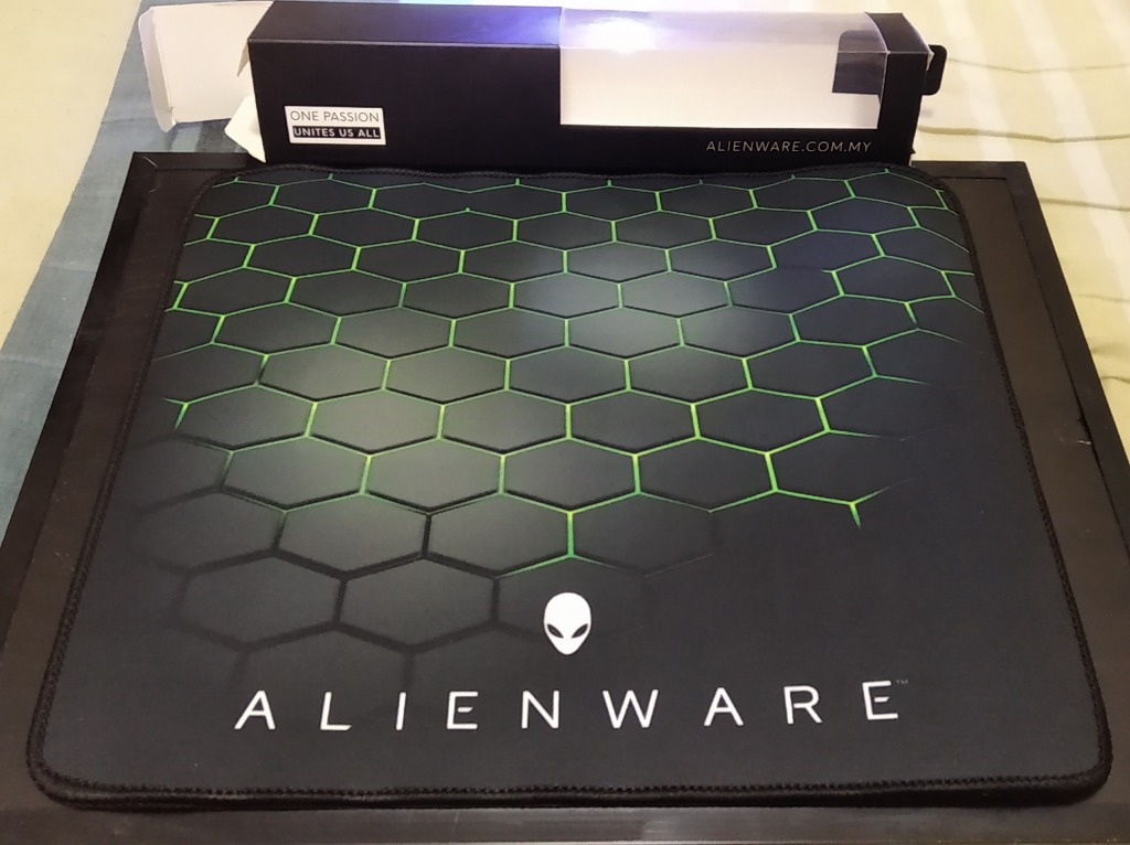 BNIB Alienware Mouse Pad Original Dell Extra Large Gaming Mouse Pad