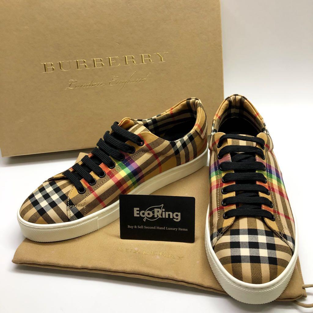 Burberry shoes store second hand