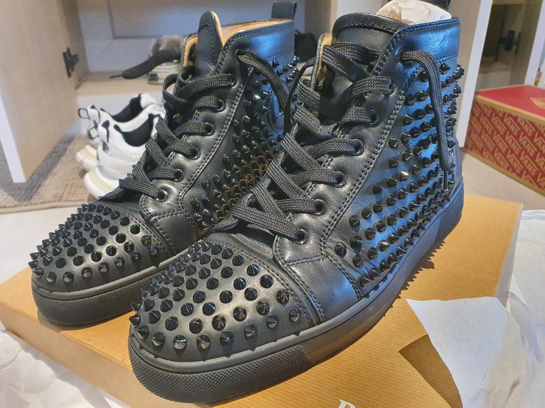 Louboutin vans store