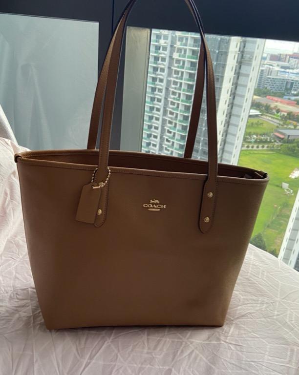 Coach 2025 brown tote