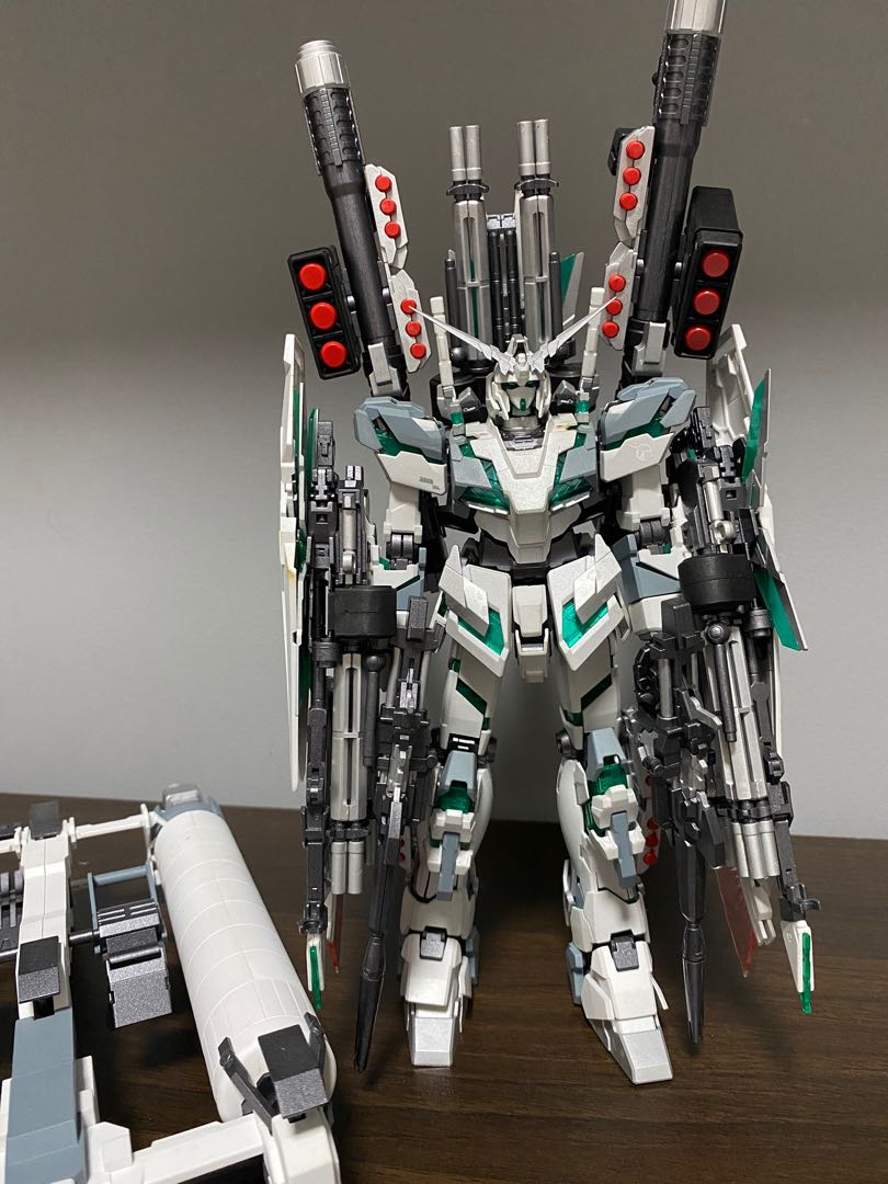 Customised painted MG Gundam Unicorn, Toys & Games, Bricks & Figurines