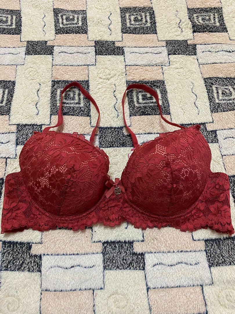 Daisy fuentes bra 36C / 38B, Women's Fashion, Tops, Blouses on Carousell