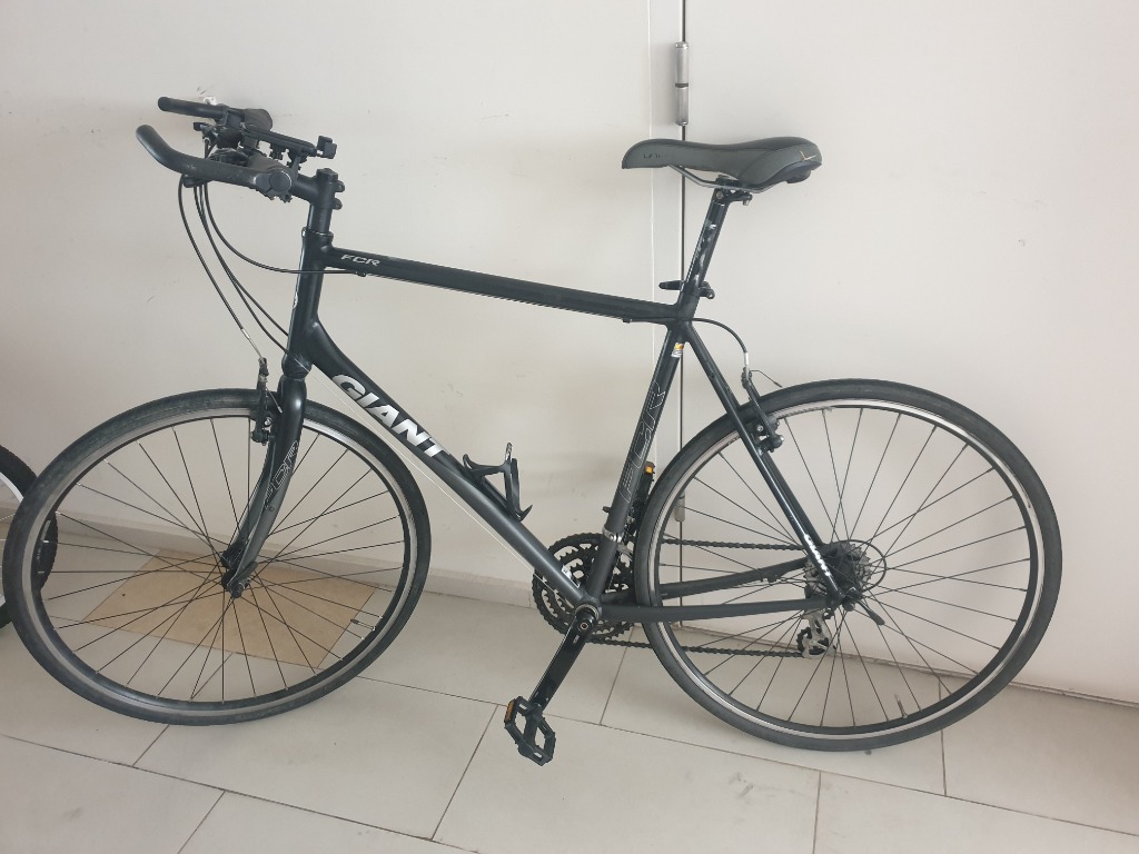 Giant fcr 2025 3 hybrid bike