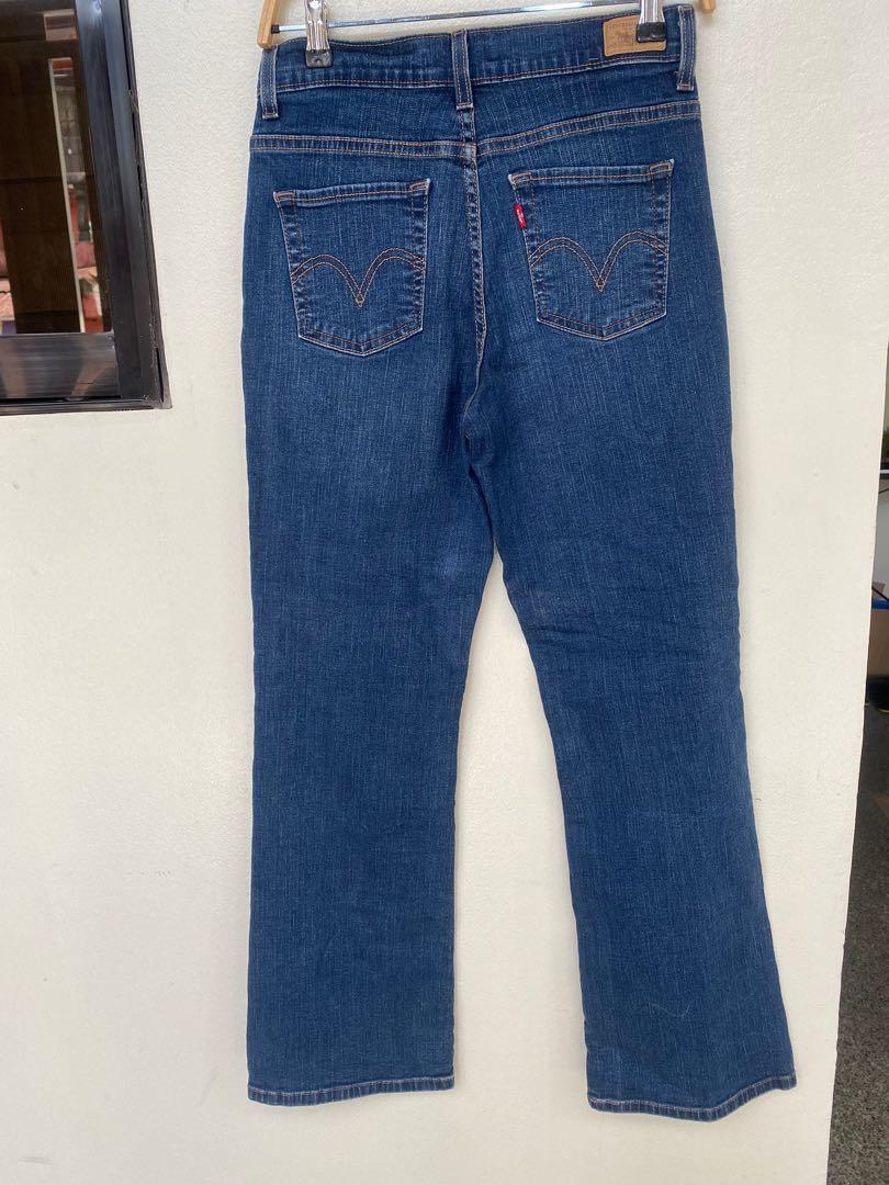 LEVI'S 512 PERFECTLY SLIMMING BOOTCUT JEANS, Women's Fashion, Bottoms,  Jeans on Carousell
