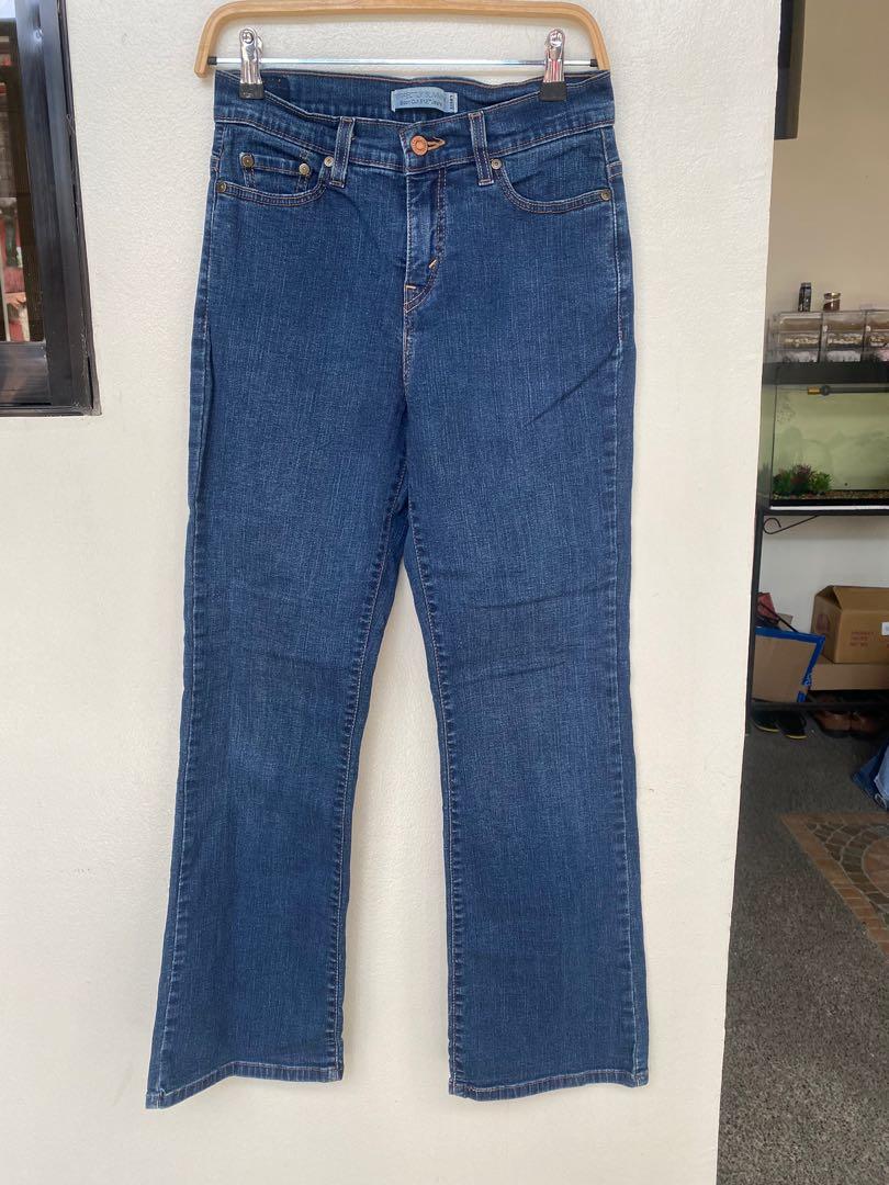 LEVI'S 512 PERFECTLY SLIMMING BOOTCUT JEANS, Women's Fashion, Bottoms, Jeans  on Carousell