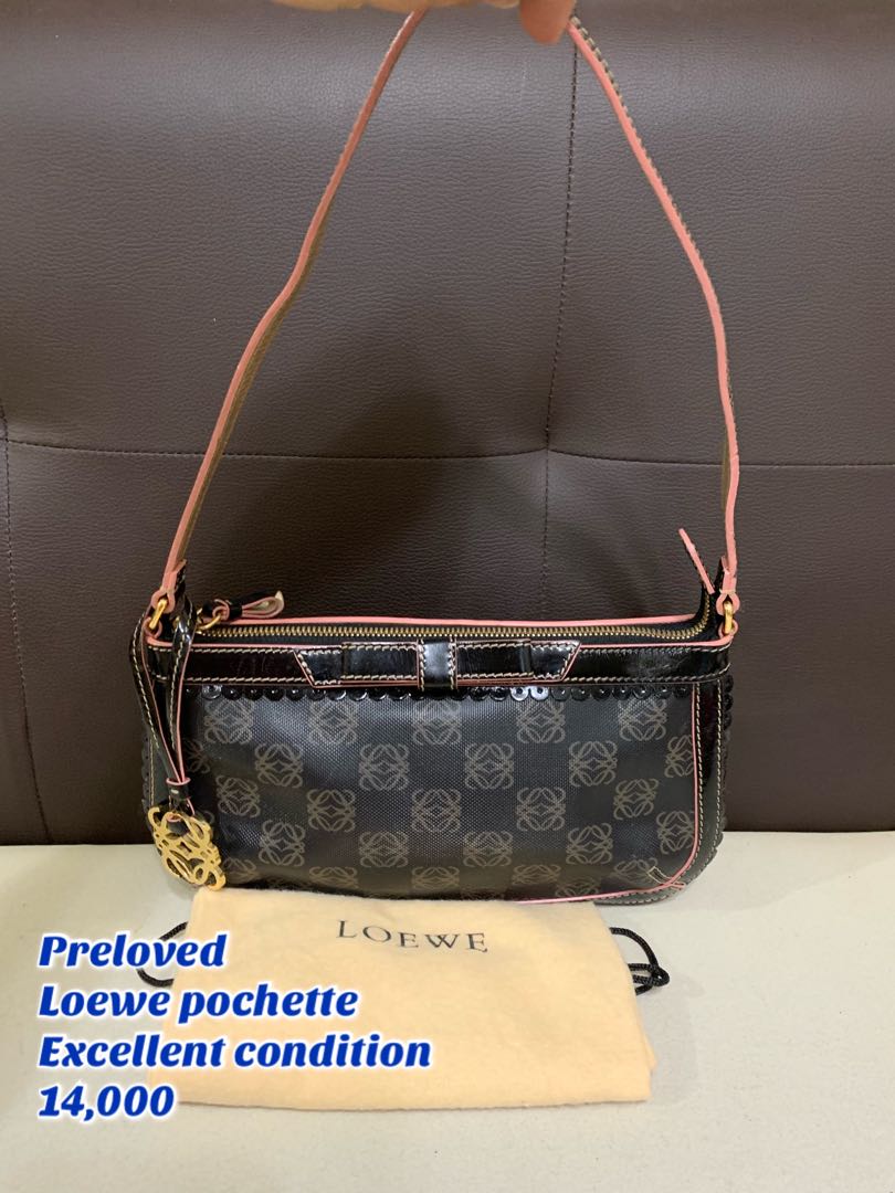 Loewe pochette bag ( Tan ), 名牌, 手袋及銀包- Carousell