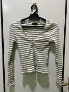 (Category: ) located in . Submitted by honeybee.preloved (Listing ID 1070879687, Image 1). Description: .