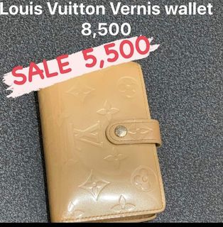 (Category: ) located in . Submitted by graciasluxurybag (Listing ID 1070788421, Image 1). Description: .