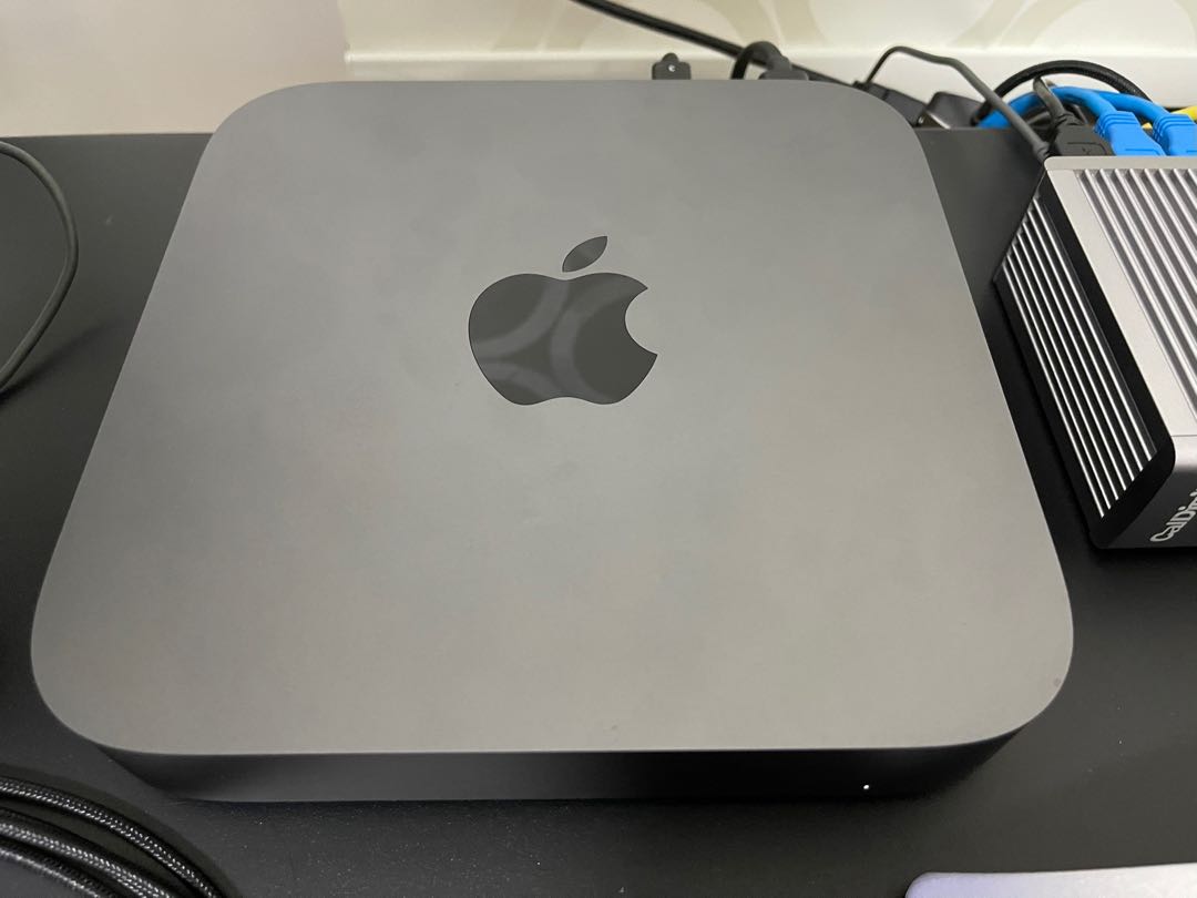 Apple Mac mini / i7 / 6コア / 32GB / 2TB Macデスクトップ