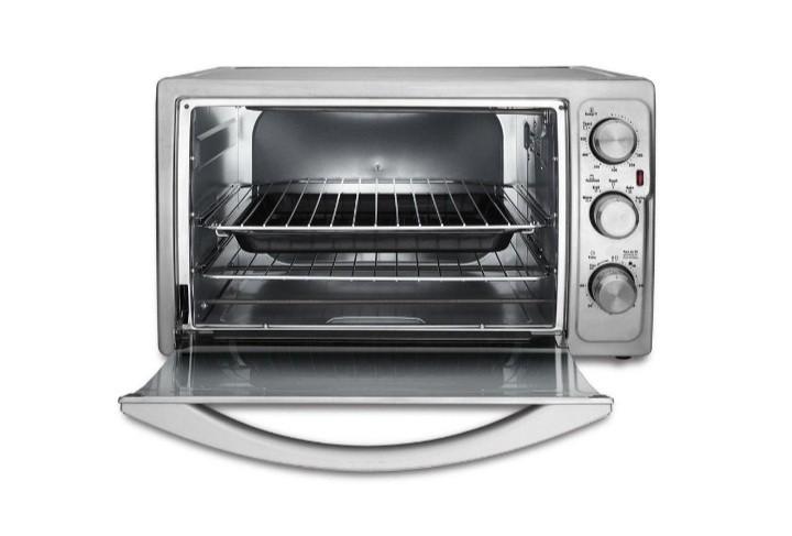 Oster Extra Large Countertop Oven 42LIters (Category: Other Kitchen Appliances) located in Las Pinas. Submitted by jaziyah4 (Listing ID 1070701865, Image 2). Description: used Oster Extra Large Countertop Oven TSSTTVXXLL Overview Cook with the convenience of an oven on your countertop. Convection technology provides faster, more even cooking for optimal results. Large capacity can accommodate casserole dishes and fit an entire take & bake frozen 