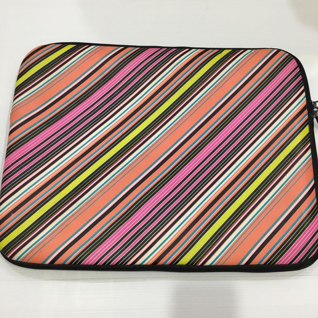 Roxy deals laptop case
