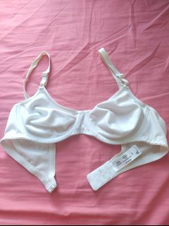 (Category: ) located in . Submitted by afnaan (Listing ID 1070694580, Image 1). Description: .