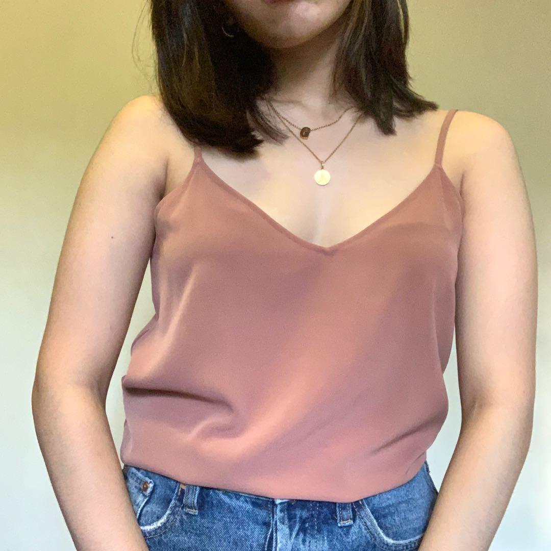 Uniqlo spaghetti clearance strap top