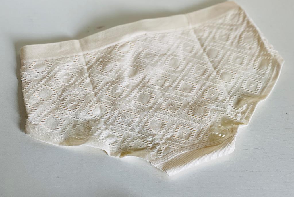 VICTORIA'S SECRET VS HIPHUGGER HIPSTER BIKINI PANTY UNDERWEAR SMALL 3