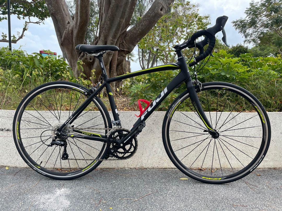 Fuji finest 2.1 women's sales road bike
