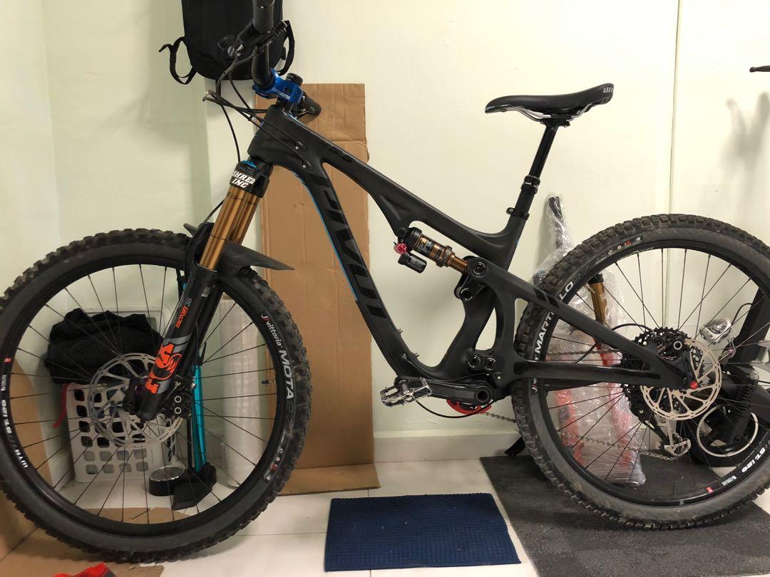 pivot mach 5.5 carbon