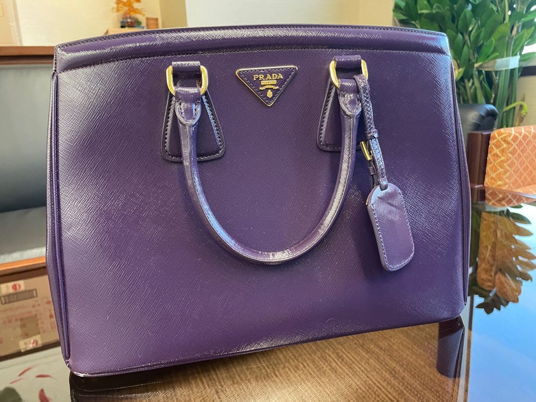 prada killer bag