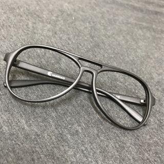 二手優質 粗框眼鏡 無鏡面眼鏡 框架黑色霧面 男女皆可戴 九成新