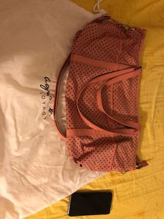 （分類：）位於 。 由 yuetyuet13 提交（商品編號 1070955355，圖片 1）。簡介： 。