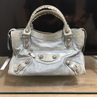 (Category: ) located in . Submitted by kateocampo (Listing ID 1071014767, Image 1). Description: .
