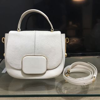 (Category: ) located in . Submitted by kateocampo (Listing ID 1071028371, Image 1). Description: .
