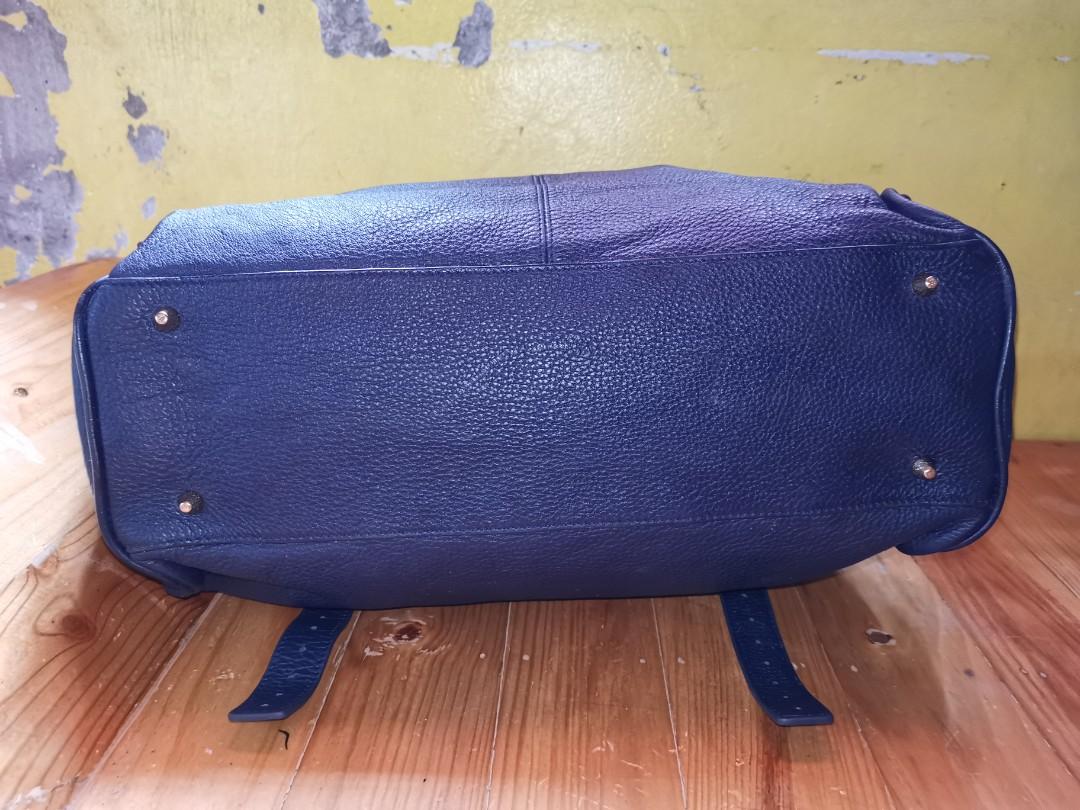 Capacci (Category: Luxury Bags & Wallets) located in Pasig City. Submitted by cactusheart (Listing ID 1071008660, Image 3). Description: Preloved Excellent condition to like new No issue.