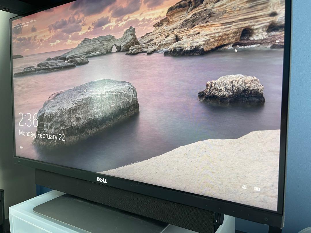 Dell ultrasharp 25 inch QHD monitor with soundbar nego