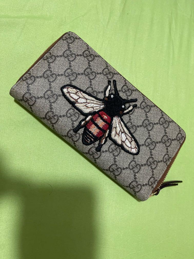 Gucci bee wallet like new %, Luxury, Bags & Wallets on Carousell