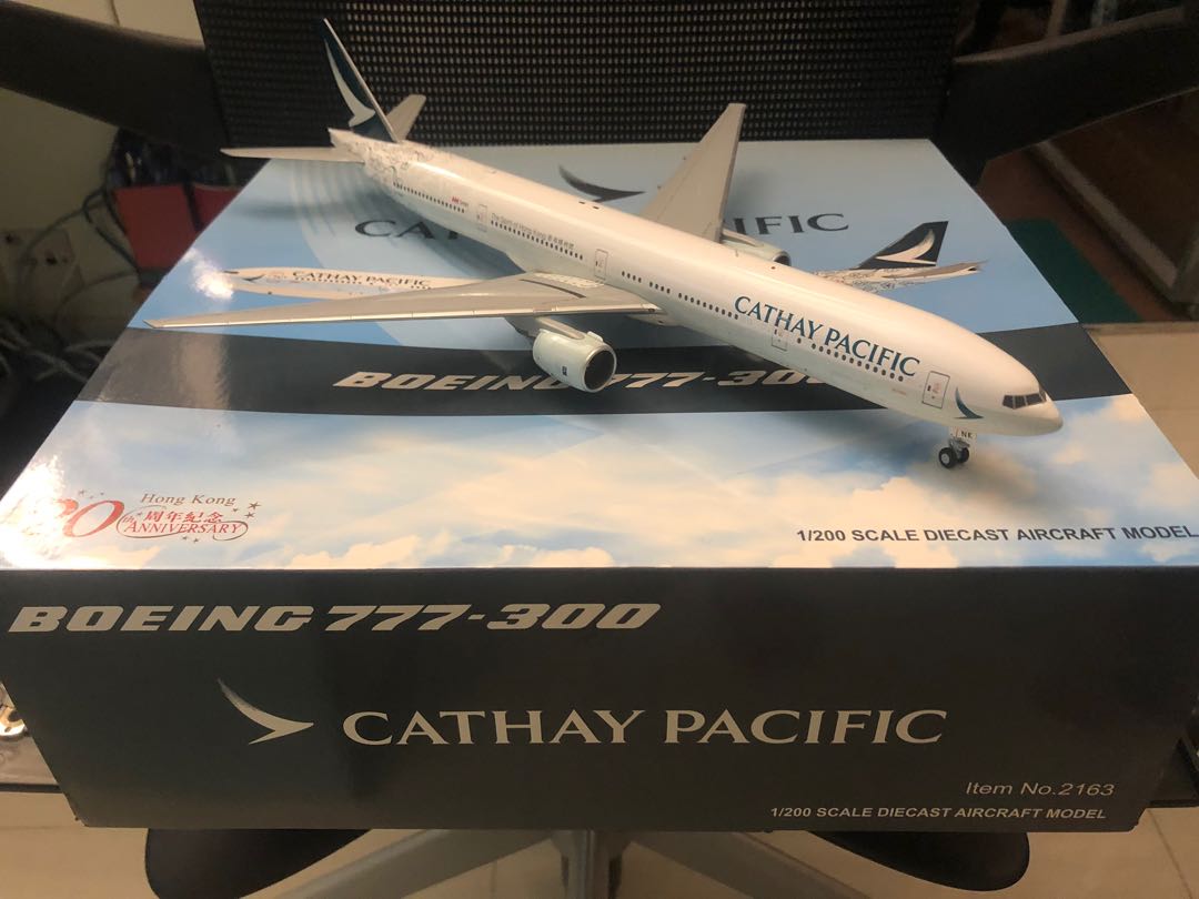 JC Wings 1:200 -Cathay Pacific Boeing 777-300 (香港精神號）(B-HNK