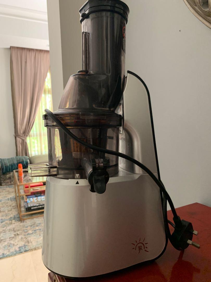 JR Ultra 8000 S Whole Slow Juicer