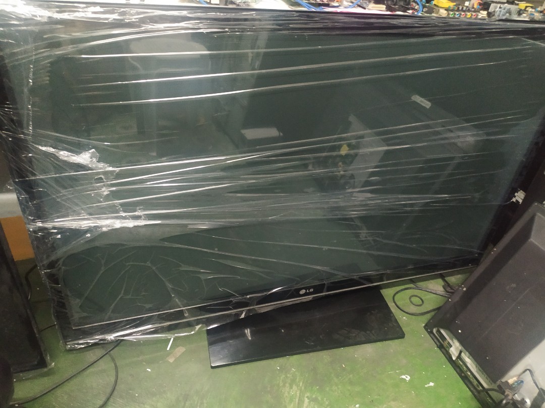 LG 55 inch plasma tv, TV & Home Appliances, TV & Entertainment, TV on
