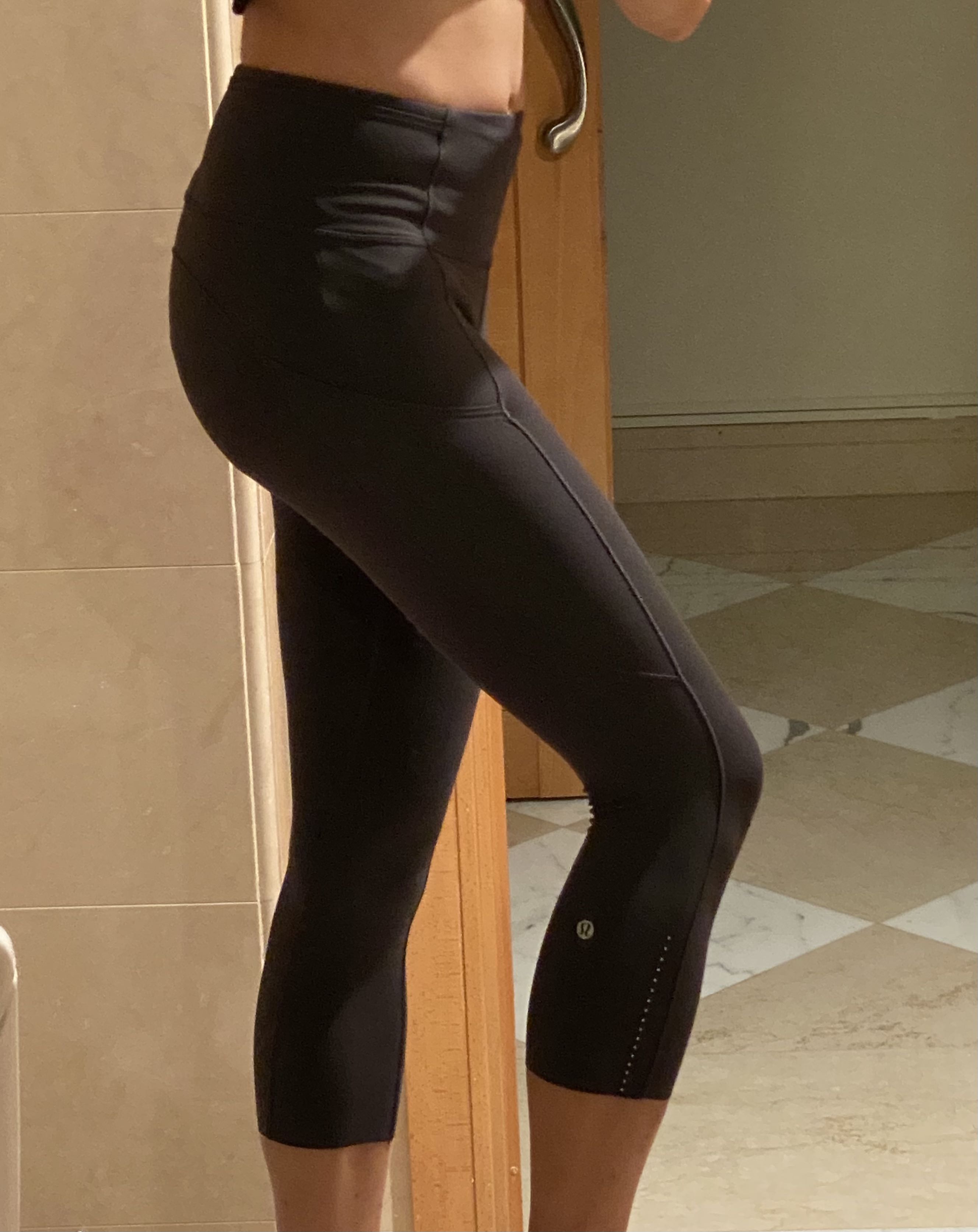 Lululemon Fast And Free Crop 19 Women S Fashion Activewear On Carousell
