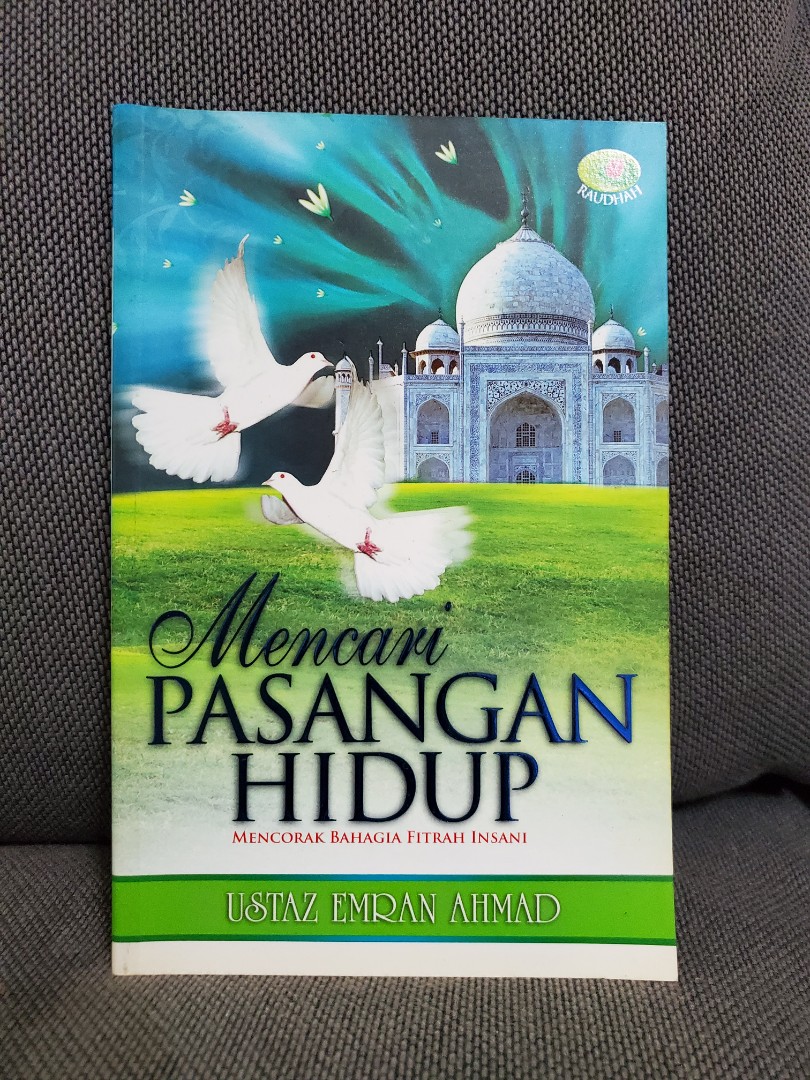 Mencari Pasangan Hidup Mencorak Bahagia Fitrah Insani 10saja Books Stationery Books On Carousell